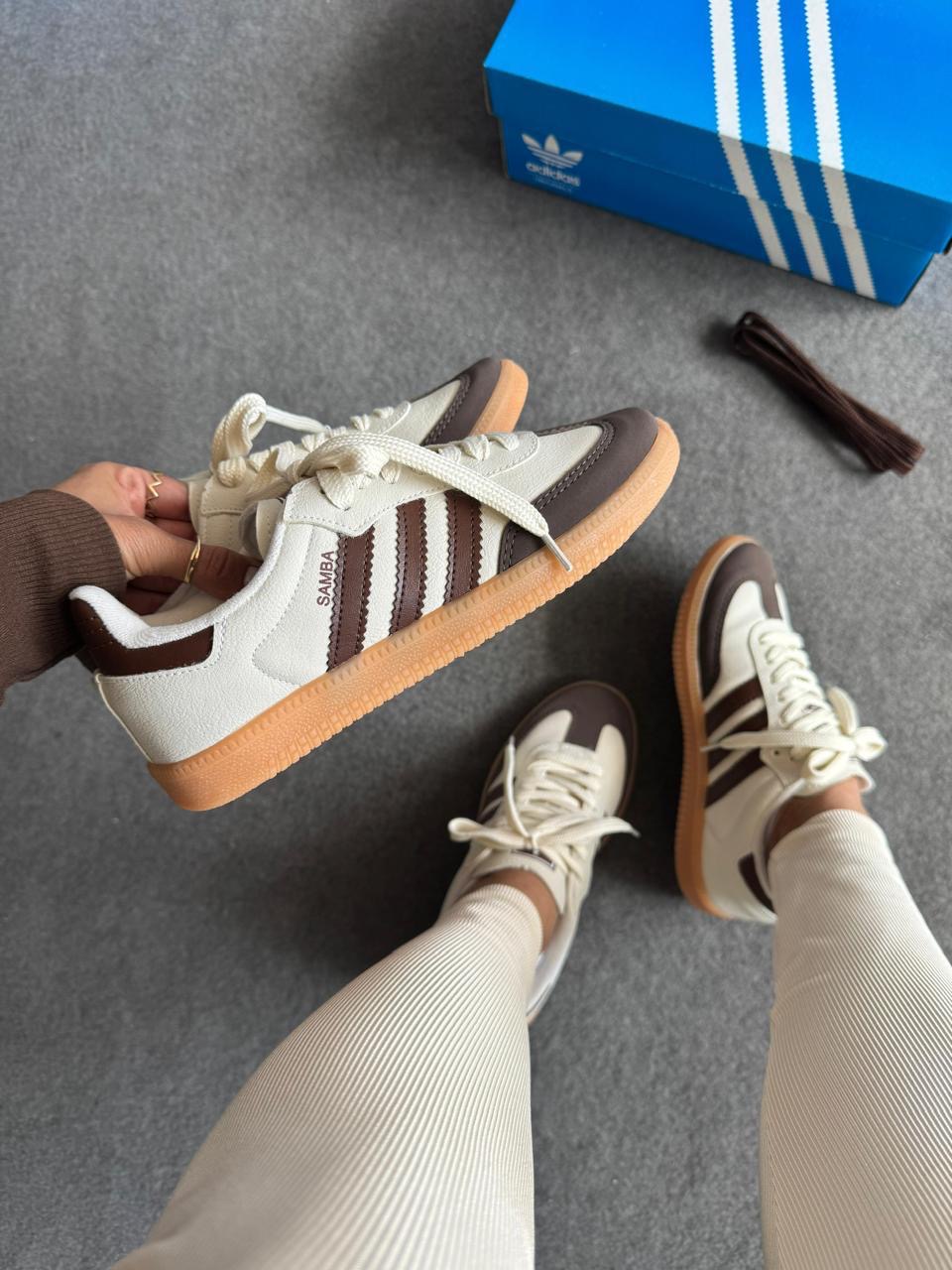 Samba branco/marrom